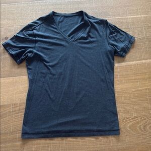 lululemon athletica Black Short Sleeve Tee